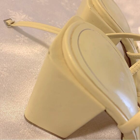 Zara Sandals Block Heels Yellow Ankle Straps Sz 6.5 has issue see 2nd pic - Picture 2 of 7